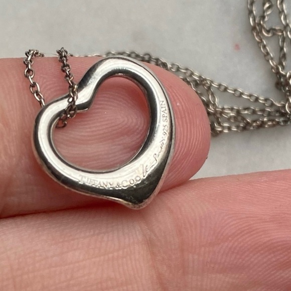 Tiffany & Co. Floating Heart Necklace Sterling Silver 925
16 inch chain - Picture 3 of 9